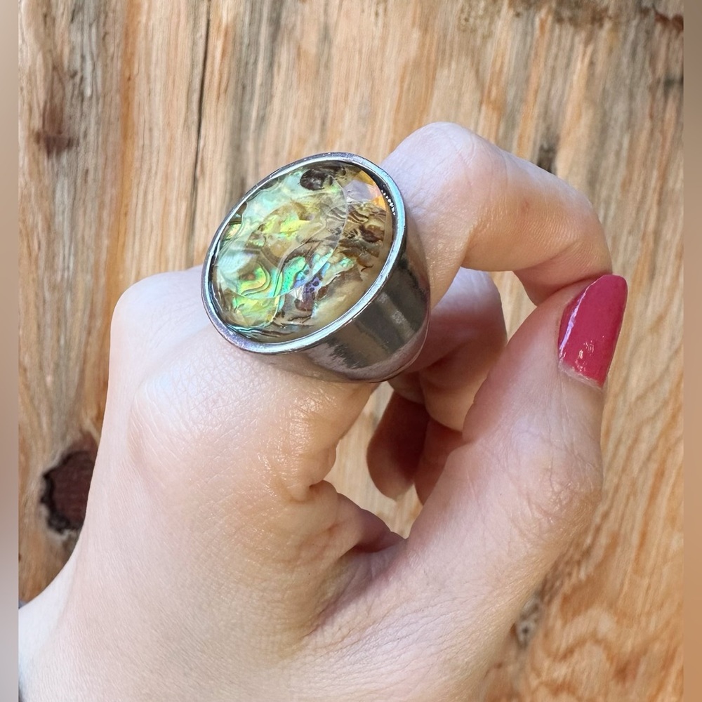 Abalone Shell Ring - Picture 3 of 9